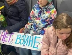 Tak Setuju Perang dengan Ukraina, Anak-anak SD di Rusia Ditangkap dan Dimasukkan ke Penjara