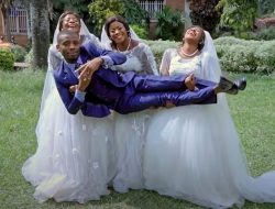 Dilamar Tiga Wanita Kembar, Pria Ini Menikahinya Sekaligus
