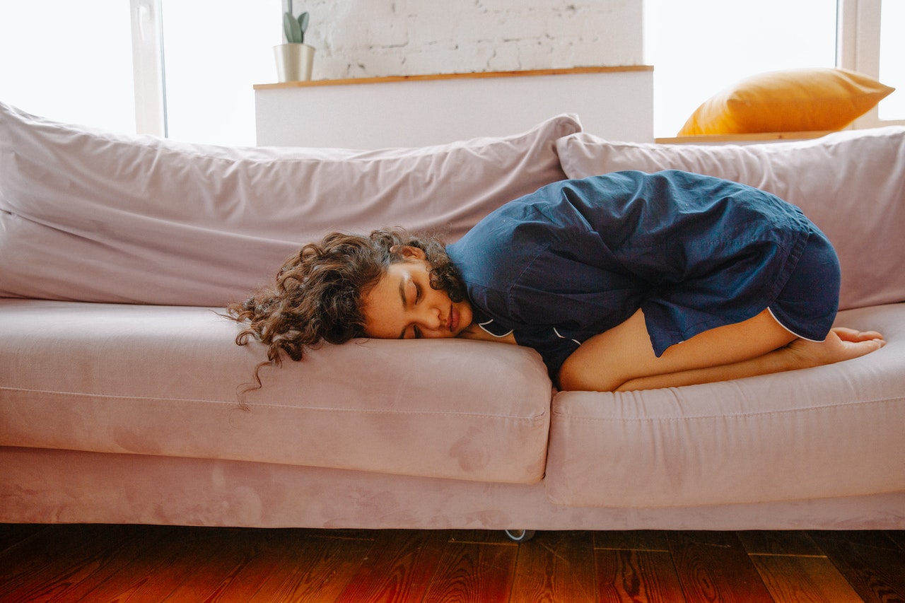 Bisa Mengurangi Nyeri Haid, Ini Posisi Tidur yang Diusulkan Ahli Kesehatan