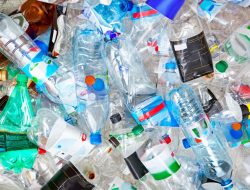 Bijak Pakai Plastik untuk Selamatkan Bumi
