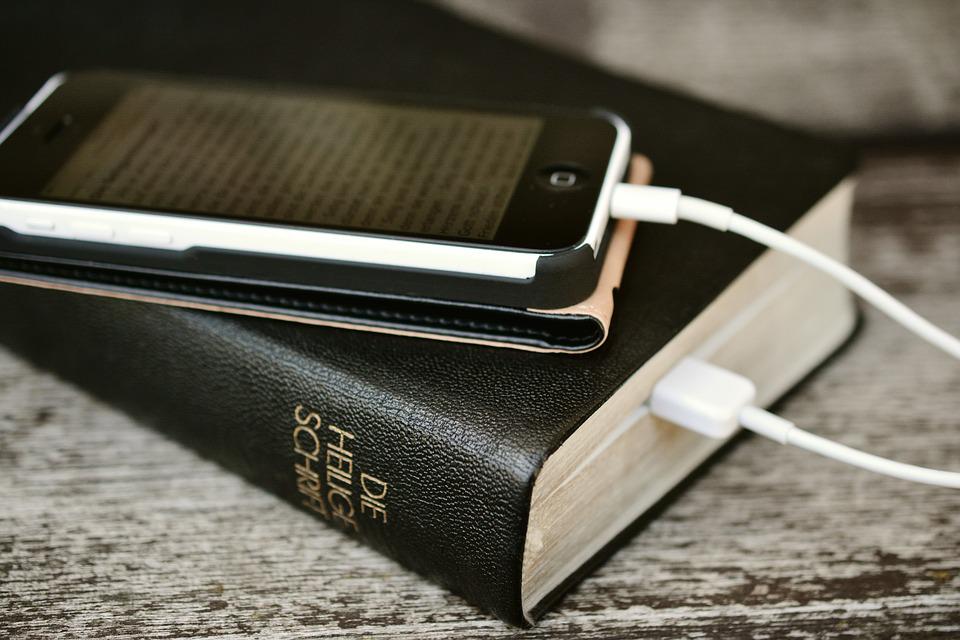 Aplikasi Alkitab Terbaik di Tahun 2022