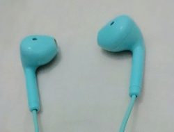 Simak Perbedaan Headset, Headphone, Earphone, dan Handsfree