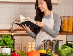 Cara Menghemat Uang Bulanan untuk Ibu Rumah Tangga