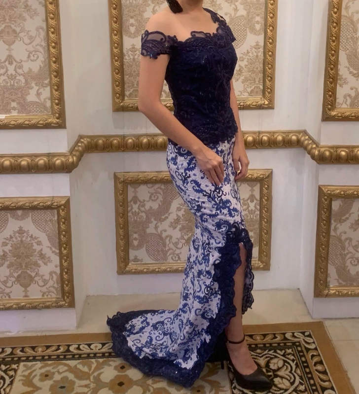  Kebaya Off Shoulder Rok Panjang